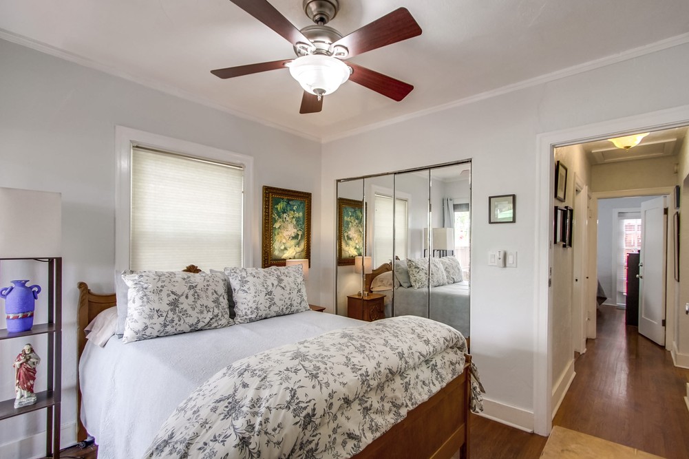 Virtual tour photo 29 of 44 for 2836 Lincoln Ave