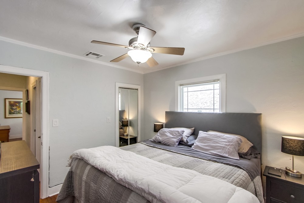 Virtual tour photo 32 of 44 for 2836 Lincoln Ave