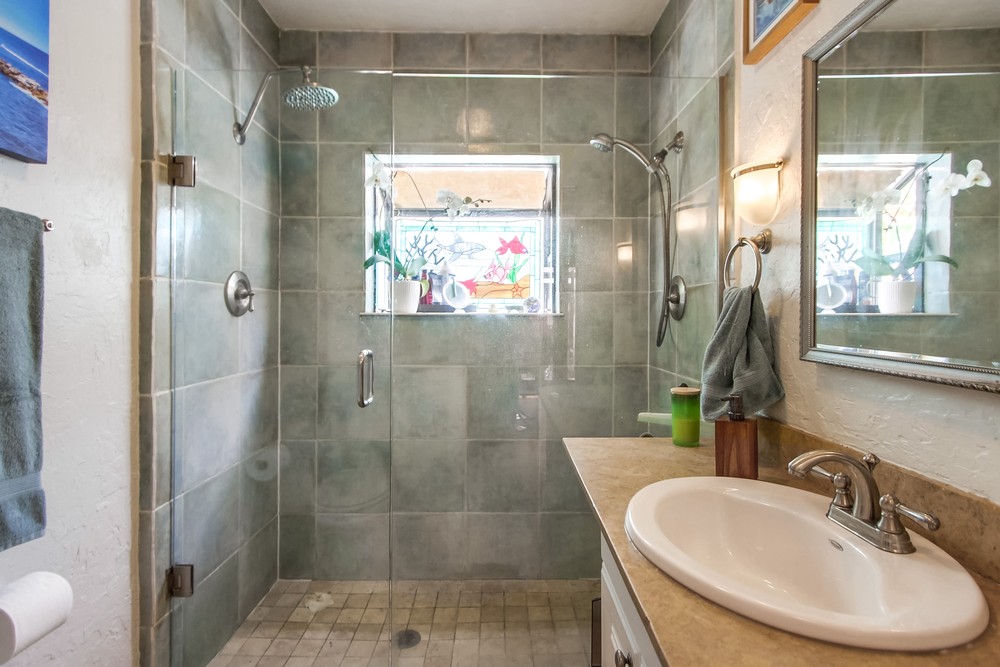 Virtual tour photo 33 of 44 for 2836 Lincoln Ave