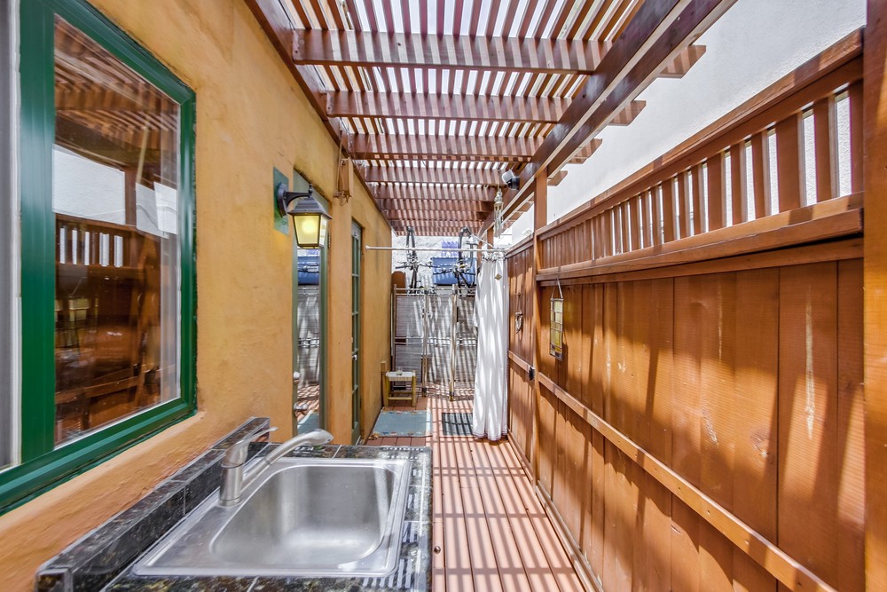 Virtual tour photo 40 of 44 for 2836 Lincoln Ave