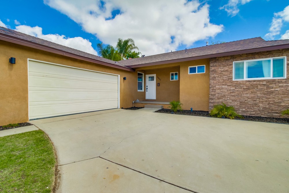 Virtual tour photo 5 of 52 for 2836 Rockne St
