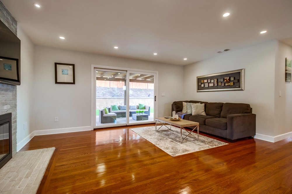 Virtual tour photo 7 of 52 for 2836 Rockne St