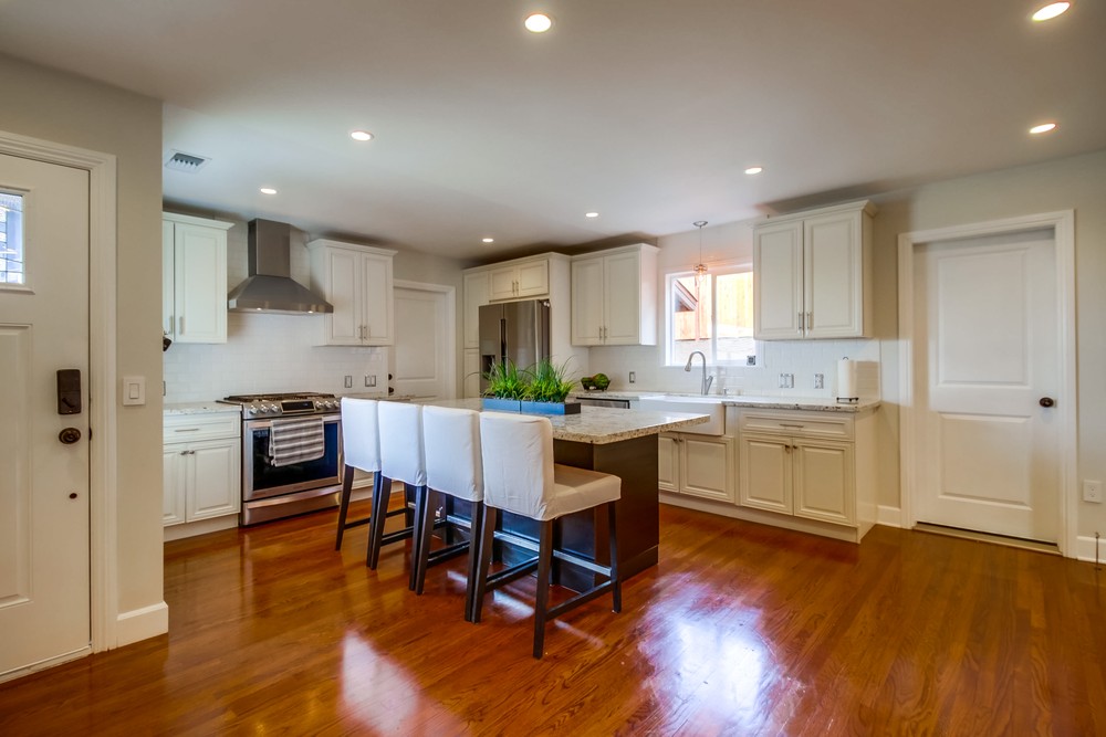 Virtual tour photo 15 of 52 for 2836 Rockne St