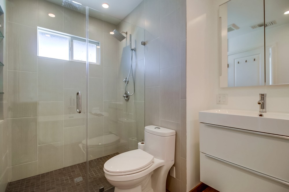 Virtual tour photo 29 of 52 for 2836 Rockne St