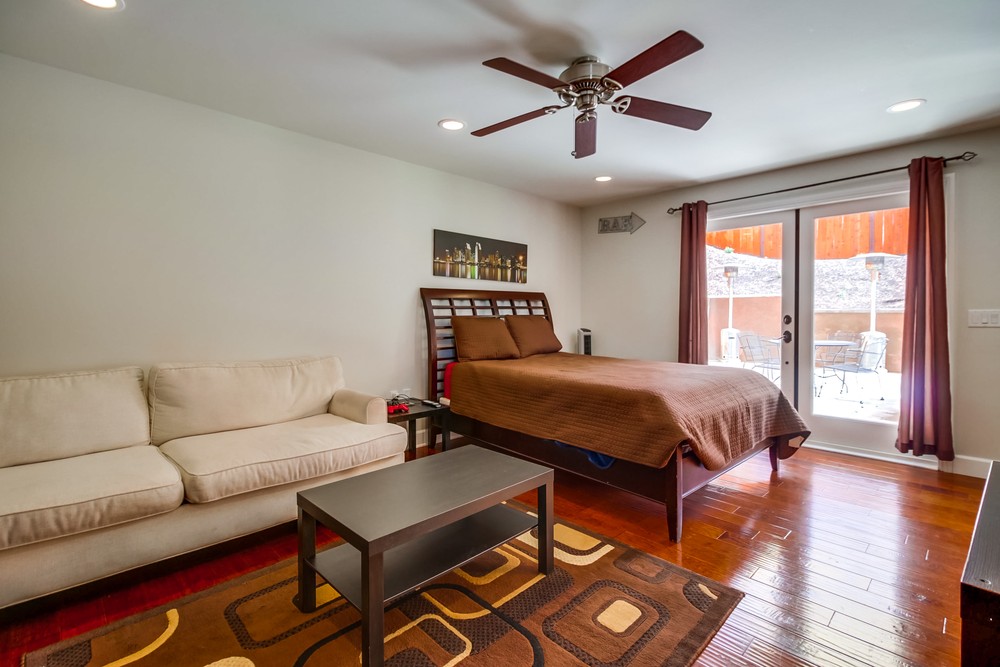 Virtual tour photo 31 of 52 for 2836 Rockne St