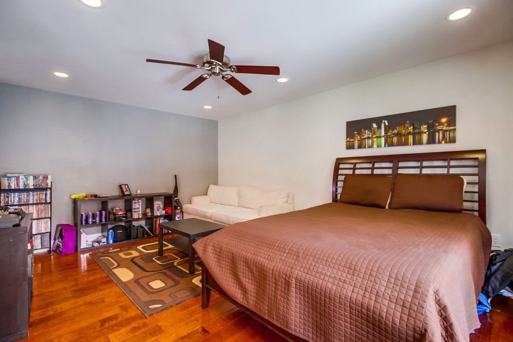 Virtual tour photo 32 of 52 for 2836 Rockne St