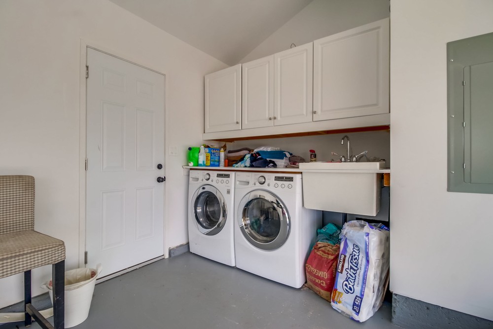 Virtual tour photo 52 of 52 for 2836 Rockne St