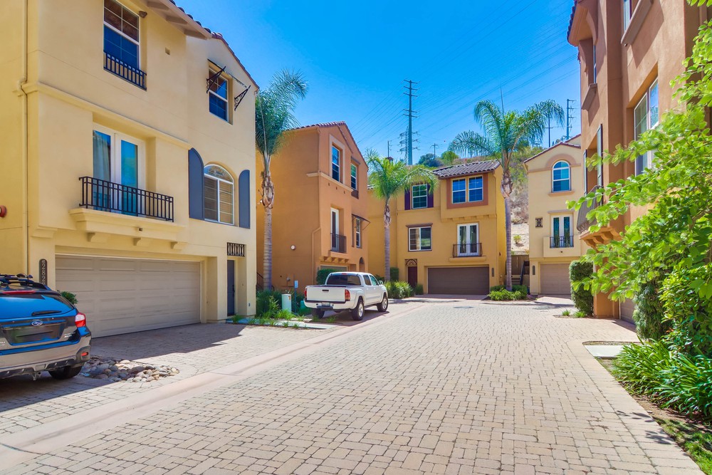 Virtual tour photo 1 of 48 for 2836 Villas Way
