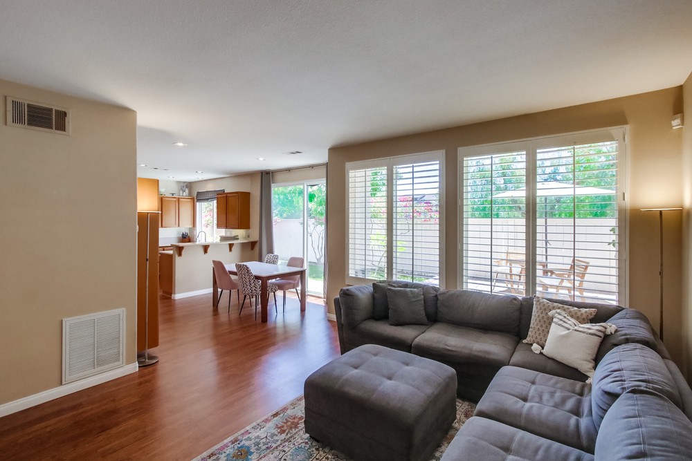 Virtual tour photo 9 of 46 for 2837 W Canyon Ave.