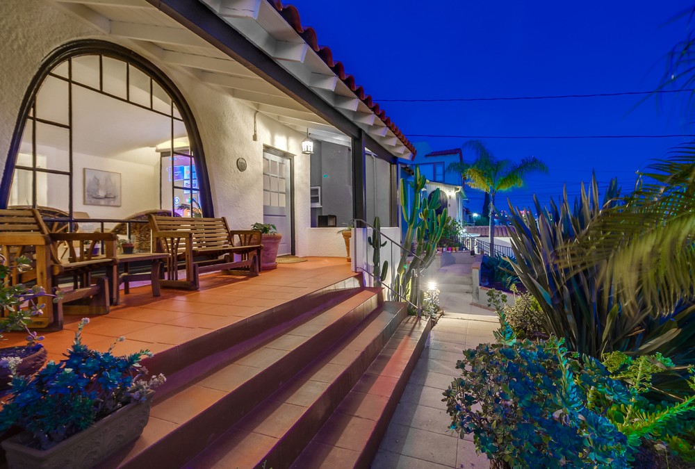 Virtual tour photo 10 of 115 for 2839 State St