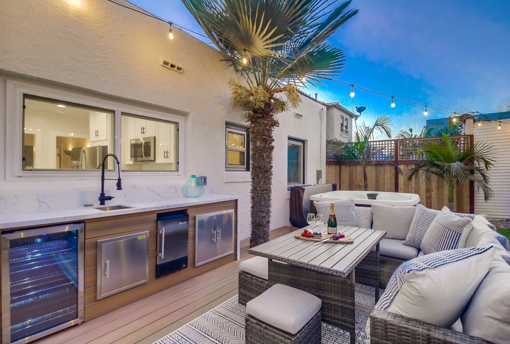 Virtual tour photo 18 of 115 for 2839 State St