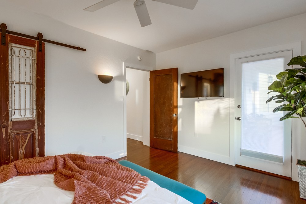 Virtual tour photo 72 of 115 for 2839 State St