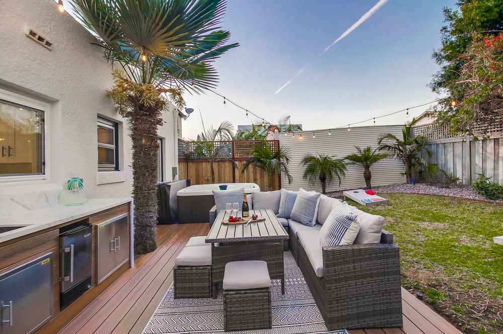 Virtual tour photo 100 of 115 for 2839 State St