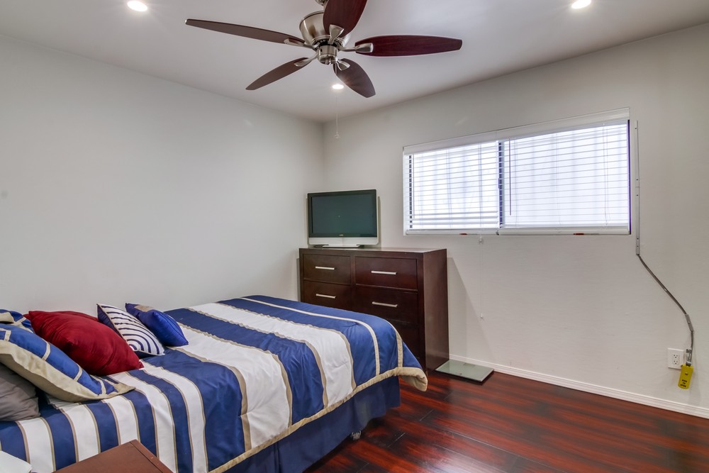 Virtual tour photo 25 of 29 for 2840 C St #4