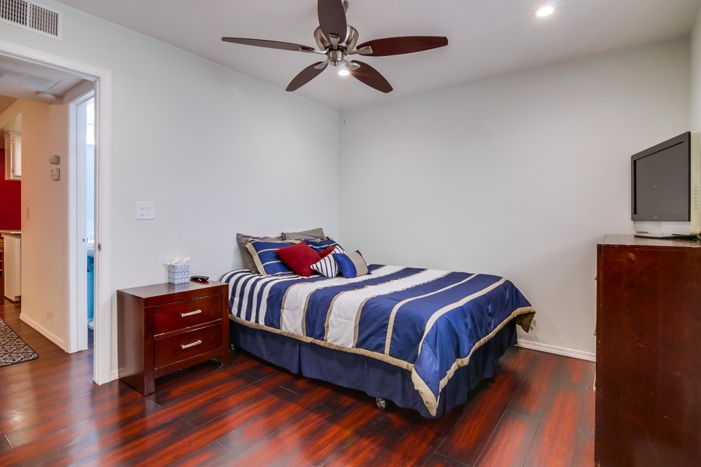 Virtual tour photo 26 of 29 for 2840 C St #4
