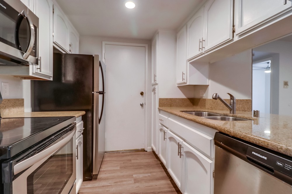 Virtual tour photo 18 of 34 for 2840 C St UNIT 1