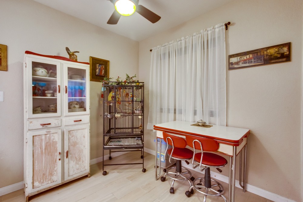 Virtual tour photo 17 of 28 for 2840 C St Unit 3