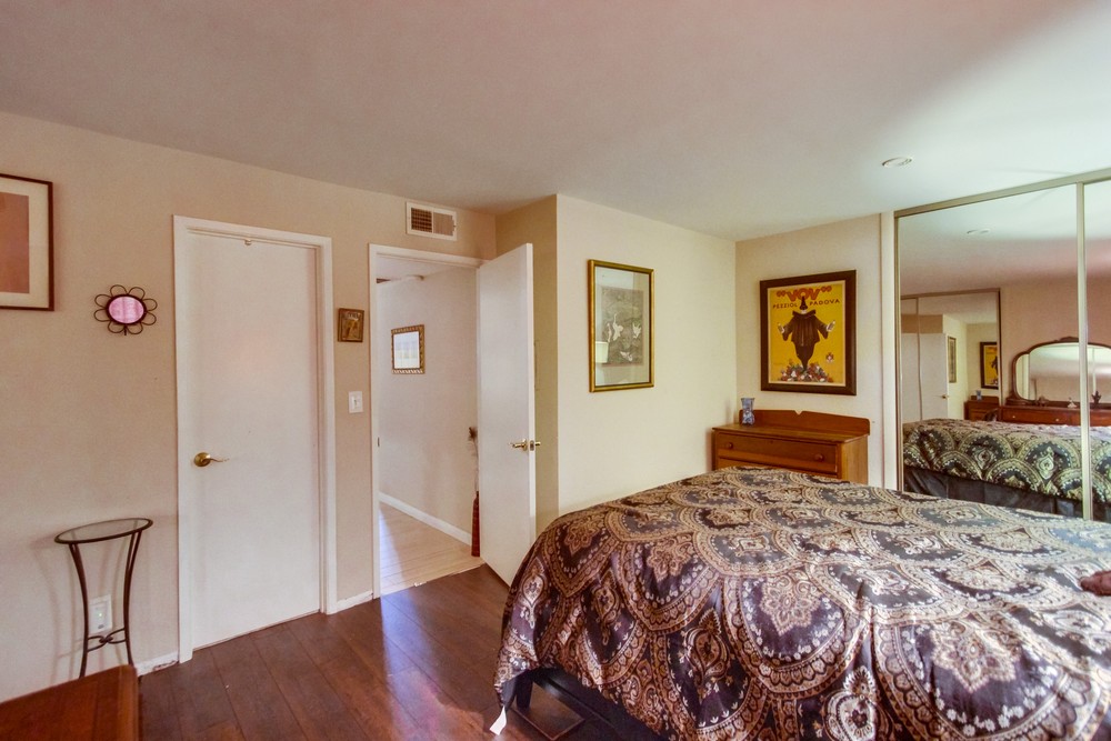 Virtual tour photo 26 of 28 for 2840 C St Unit 3