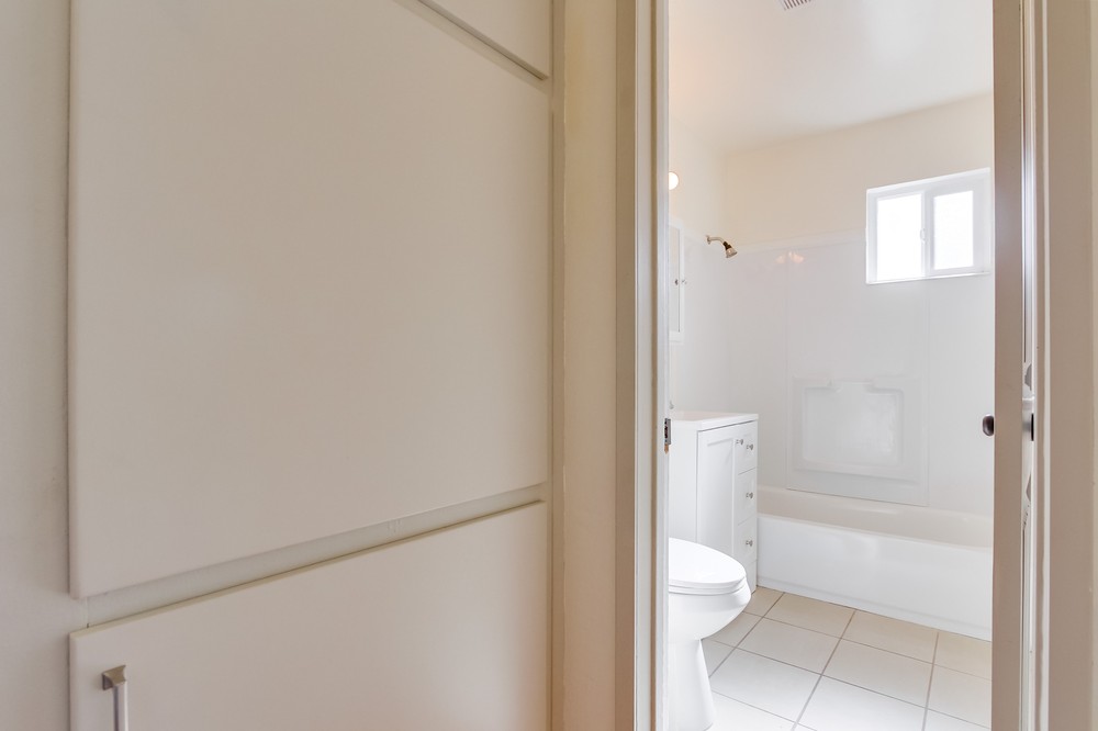 Virtual tour photo 36 of 56 for 2840 Nye Street