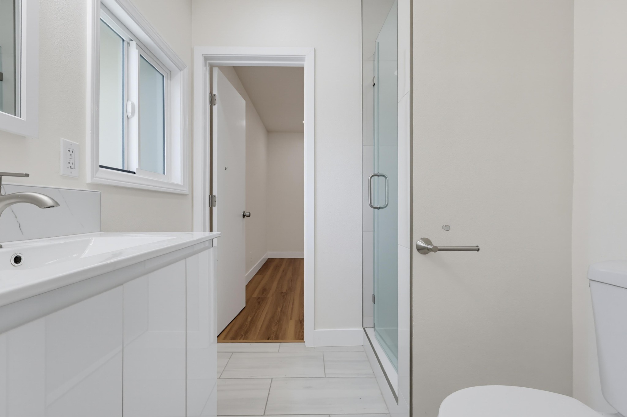 Virtual tour photo 29 of 77 for 2841 E 69th St