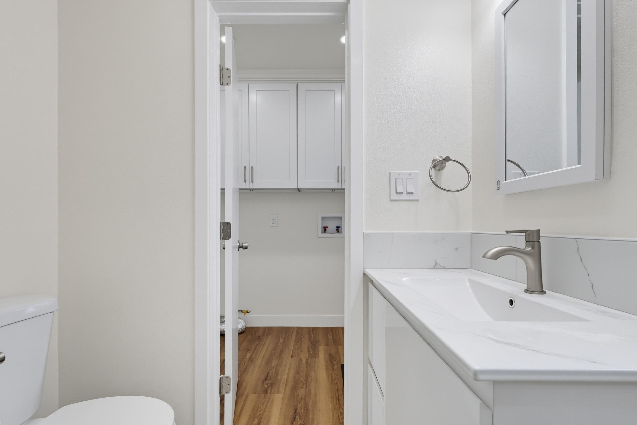 Virtual tour photo 32 of 77 for 2841 E 69th St
