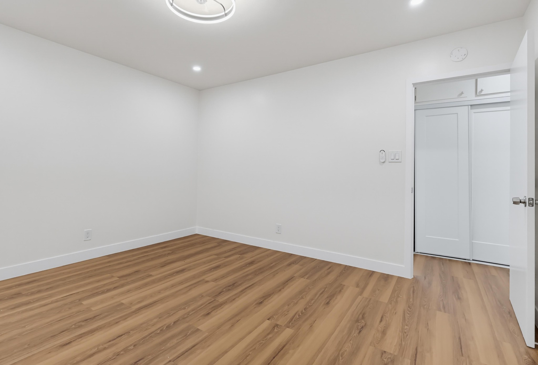 Virtual tour photo 35 of 77 for 2841 E 69th St