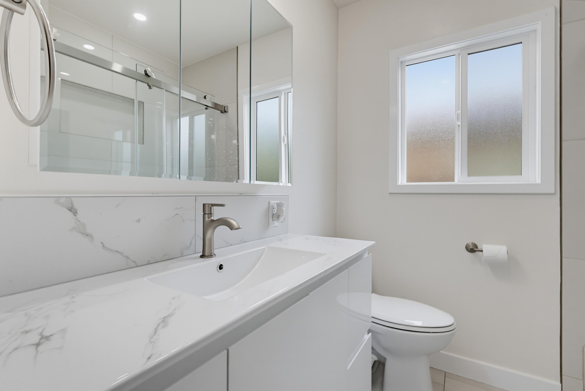 Virtual tour photo 46 of 77 for 2841 E 69th St