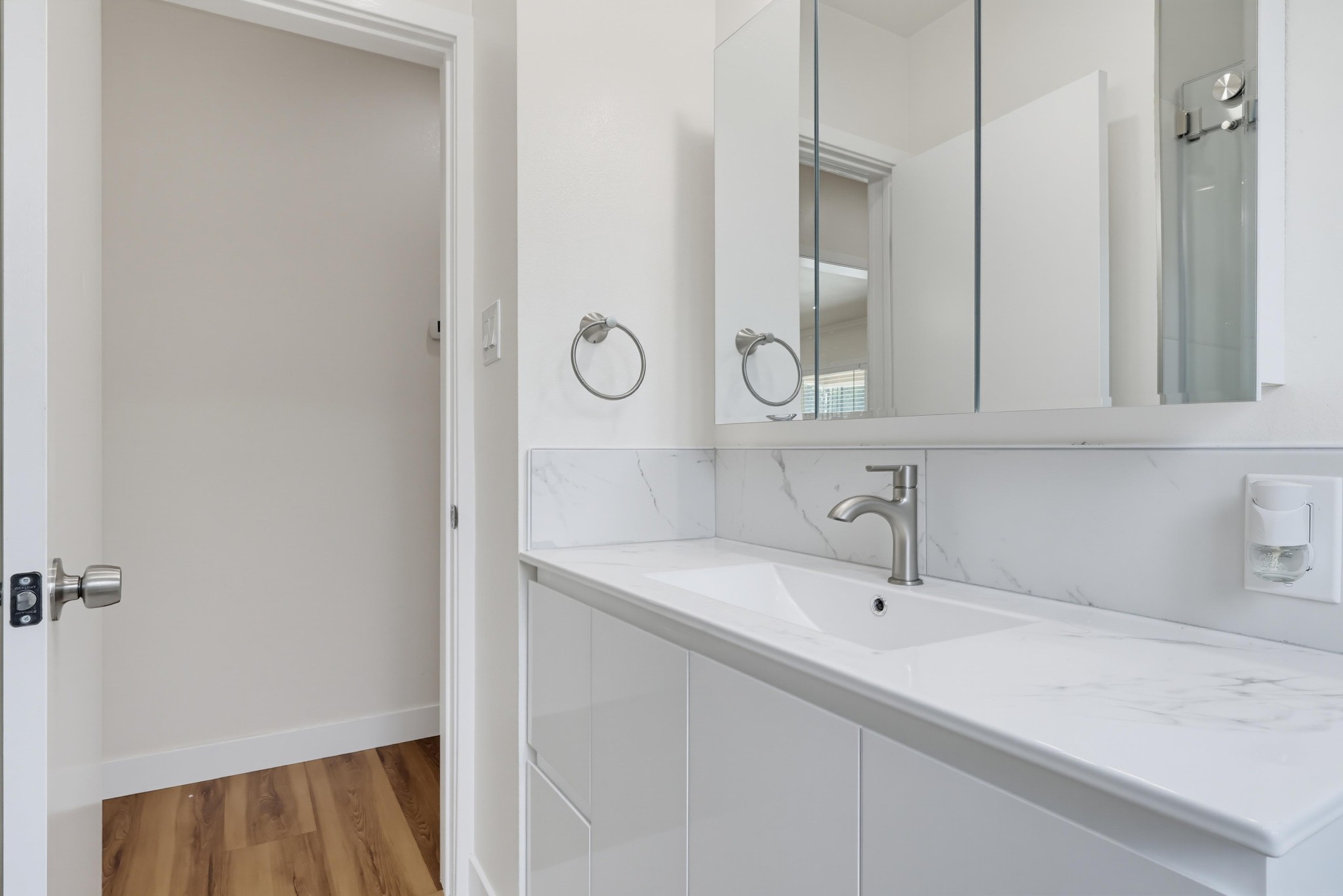 Virtual tour photo 47 of 77 for 2841 E 69th St