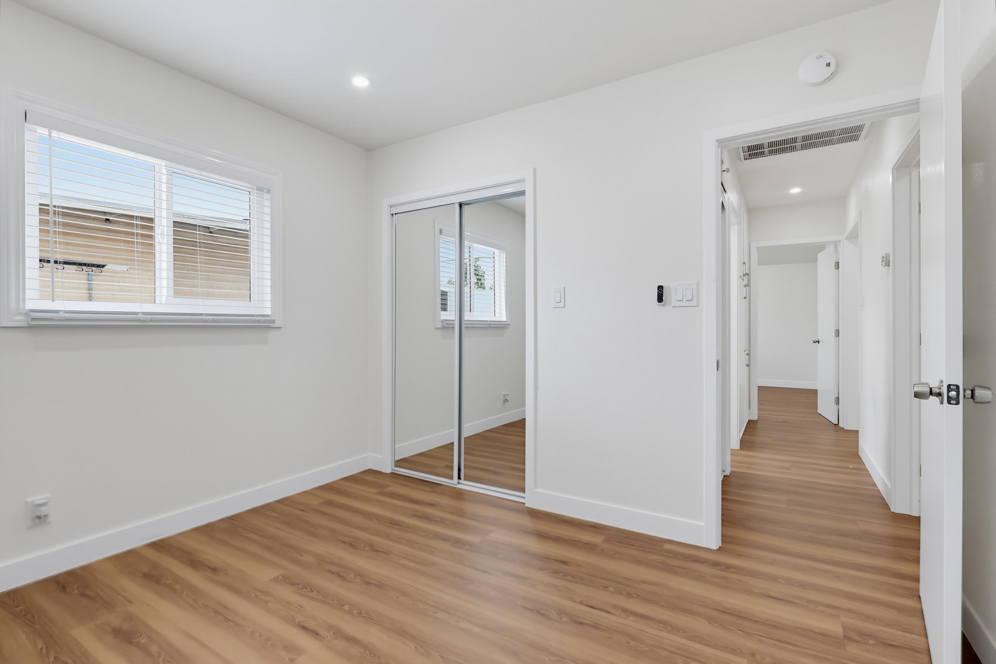Virtual tour photo 52 of 77 for 2841 E 69th St