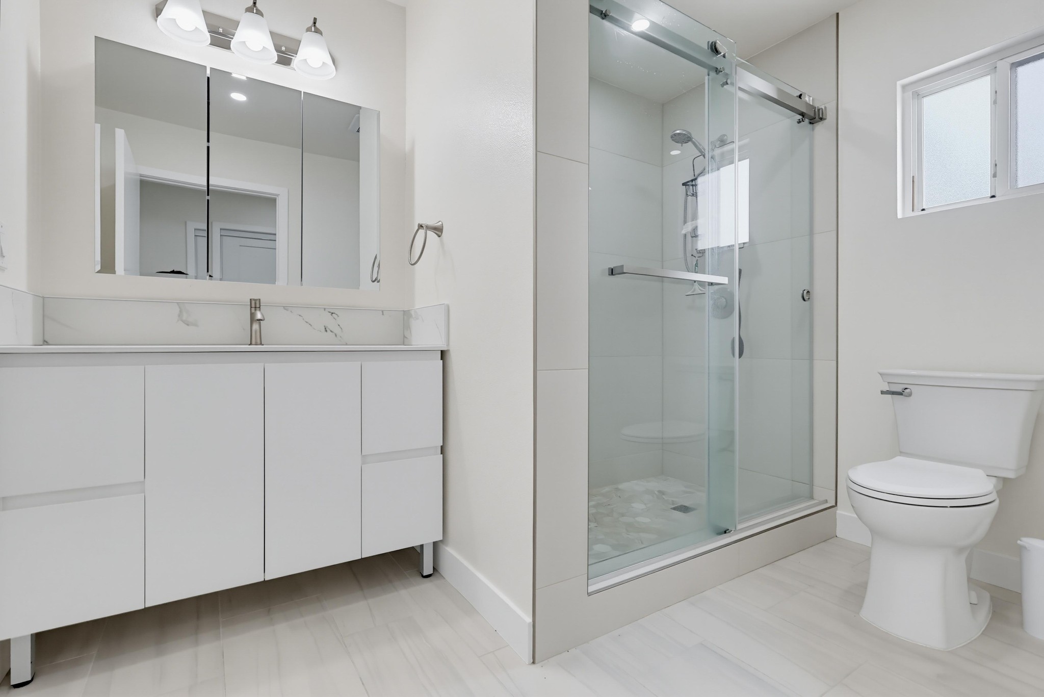Virtual tour photo 64 of 77 for 2841 E 69th St