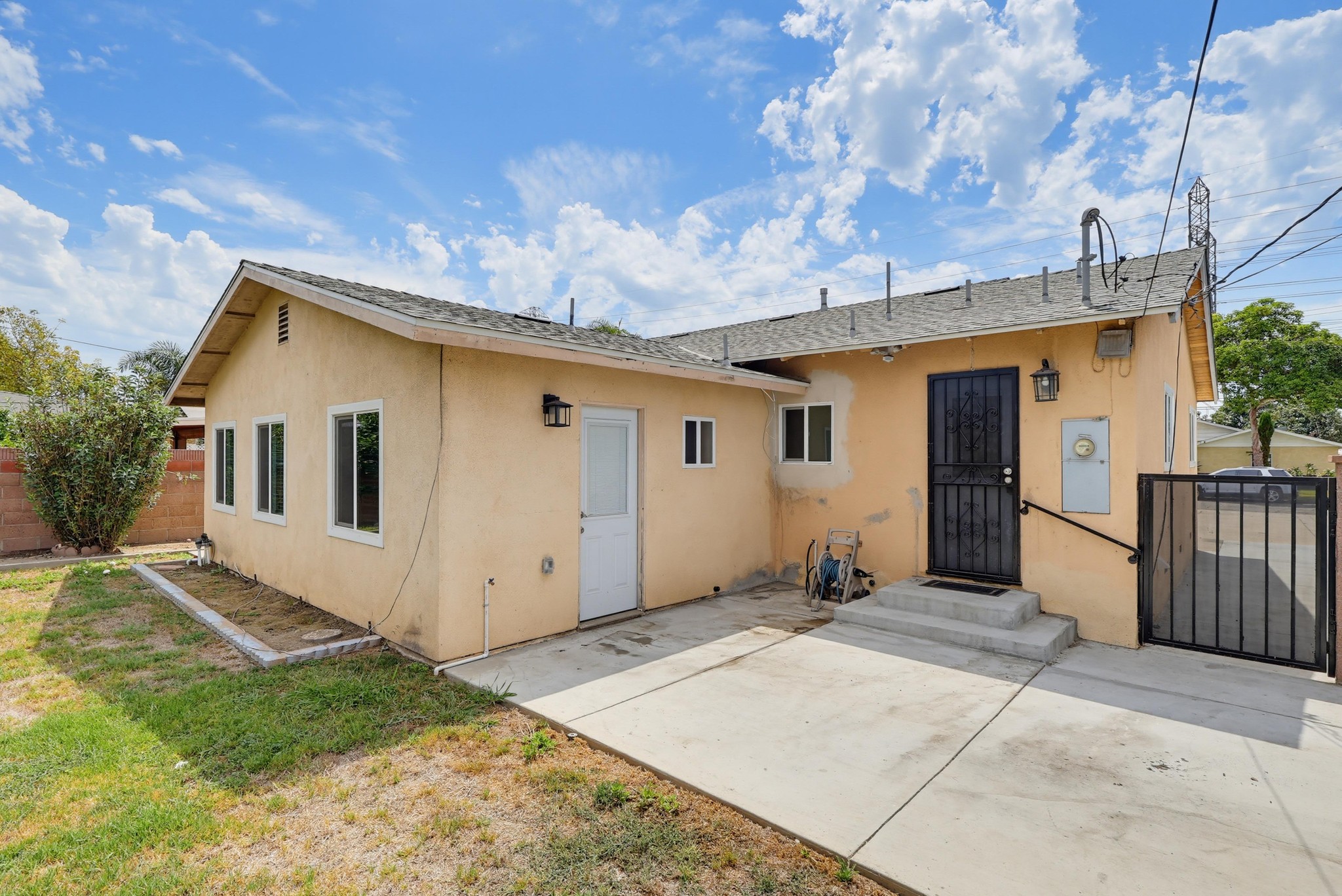 Virtual tour photo 69 of 77 for 2841 E 69th St