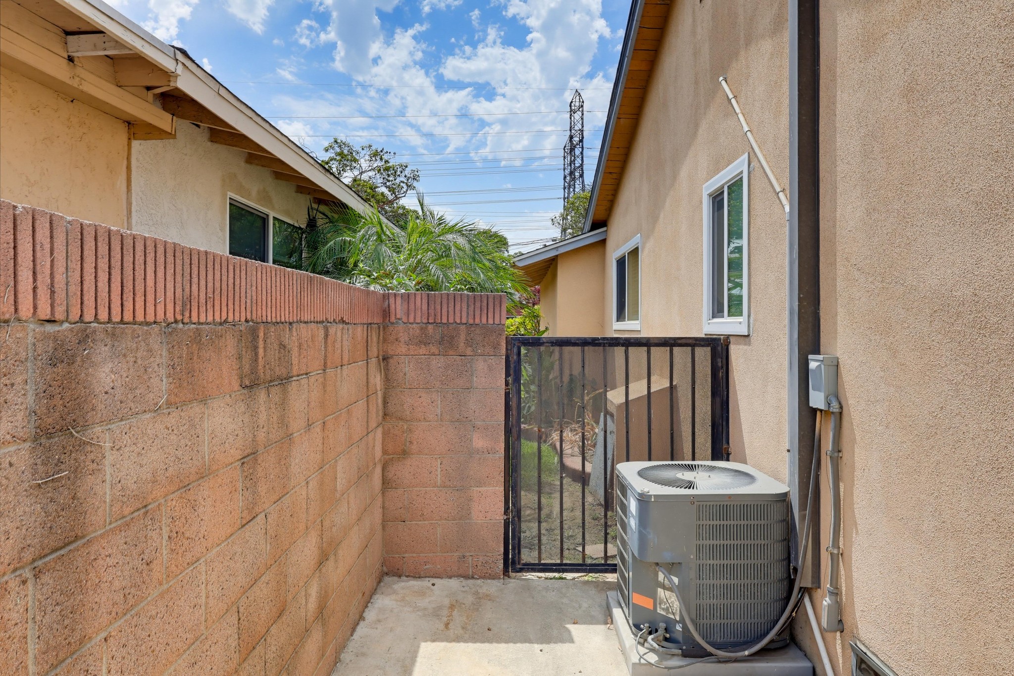 Virtual tour photo 76 of 77 for 2841 E 69th St