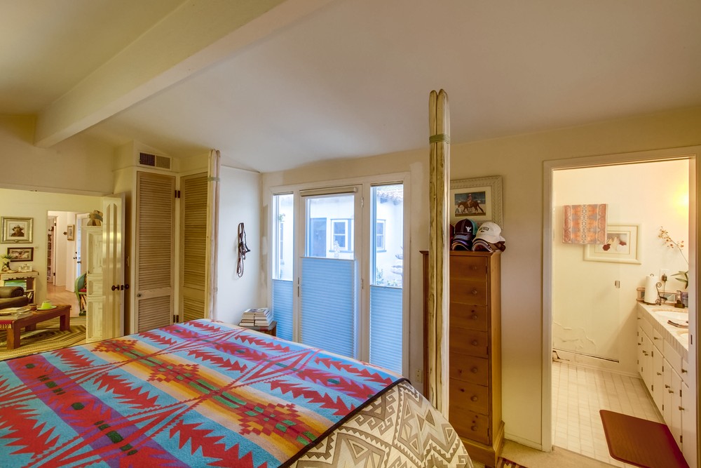 Virtual tour photo 28 of 54 for 2842 Dove St