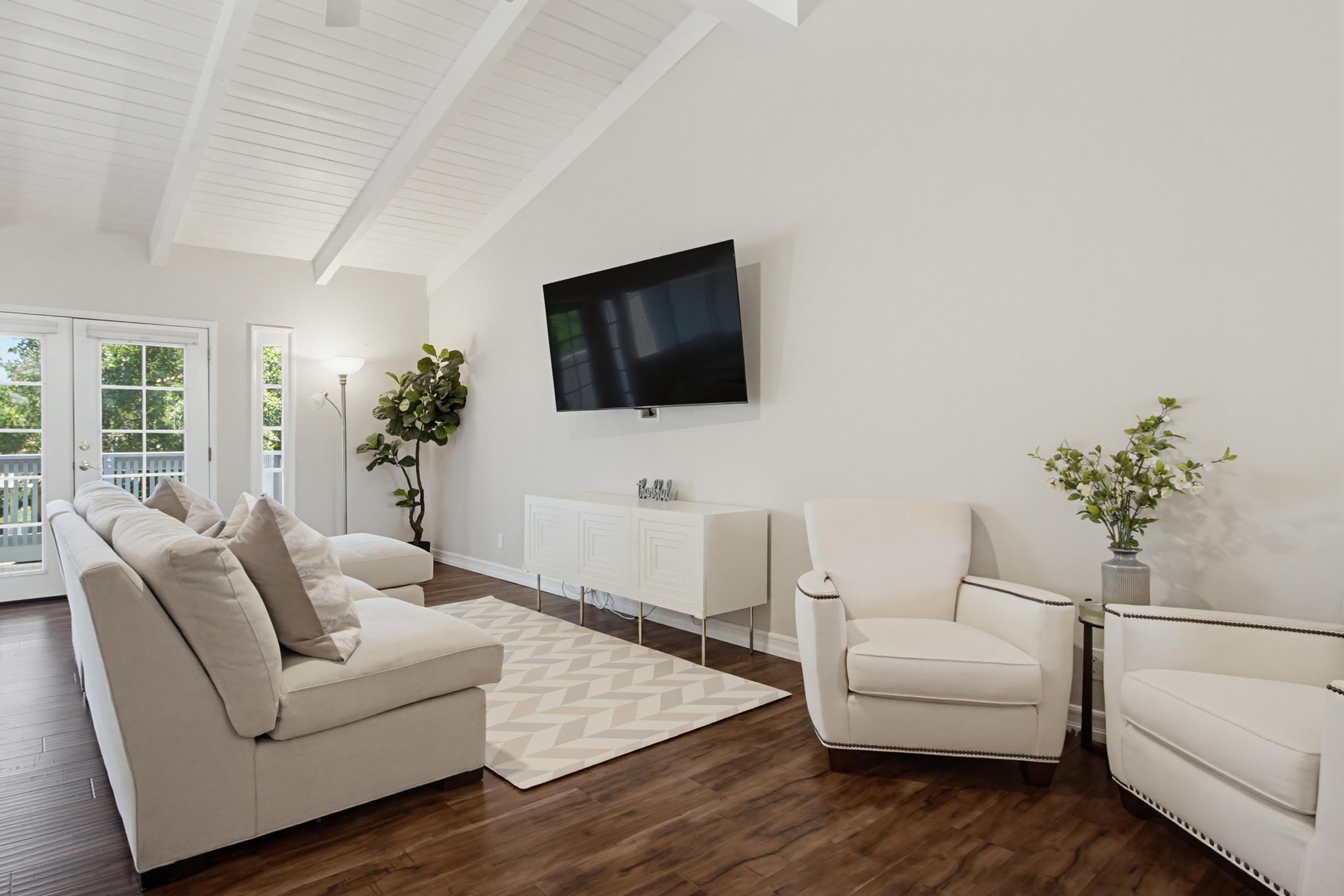 Virtual tour photo 6 of 55 for 2842 Luciernaga St