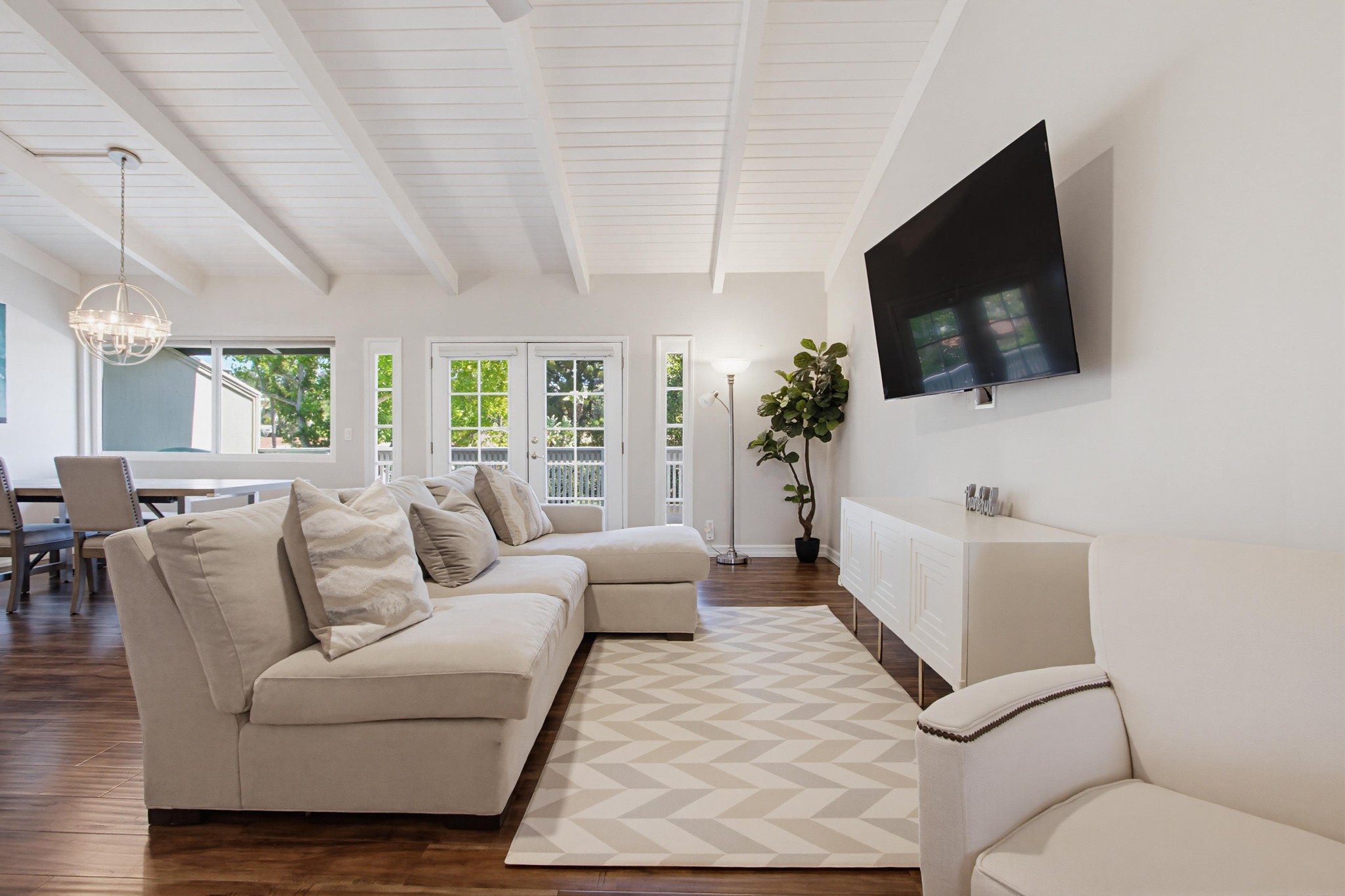 Virtual tour photo 7 of 55 for 2842 Luciernaga St