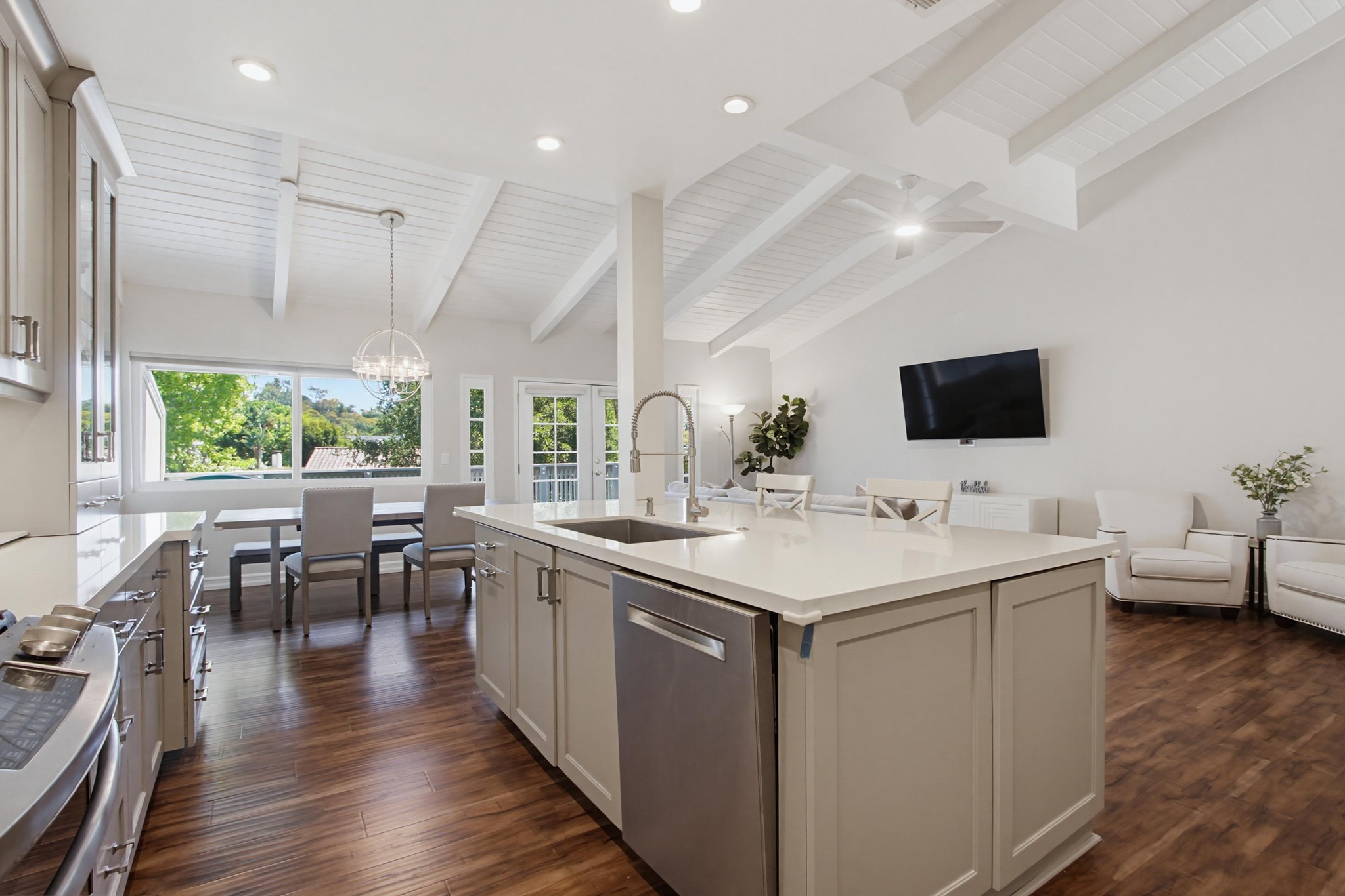 Virtual tour photo 15 of 55 for 2842 Luciernaga St