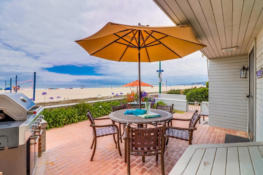 Virtual tour photo 6 of 37 for 2845 Ocean Front Walk