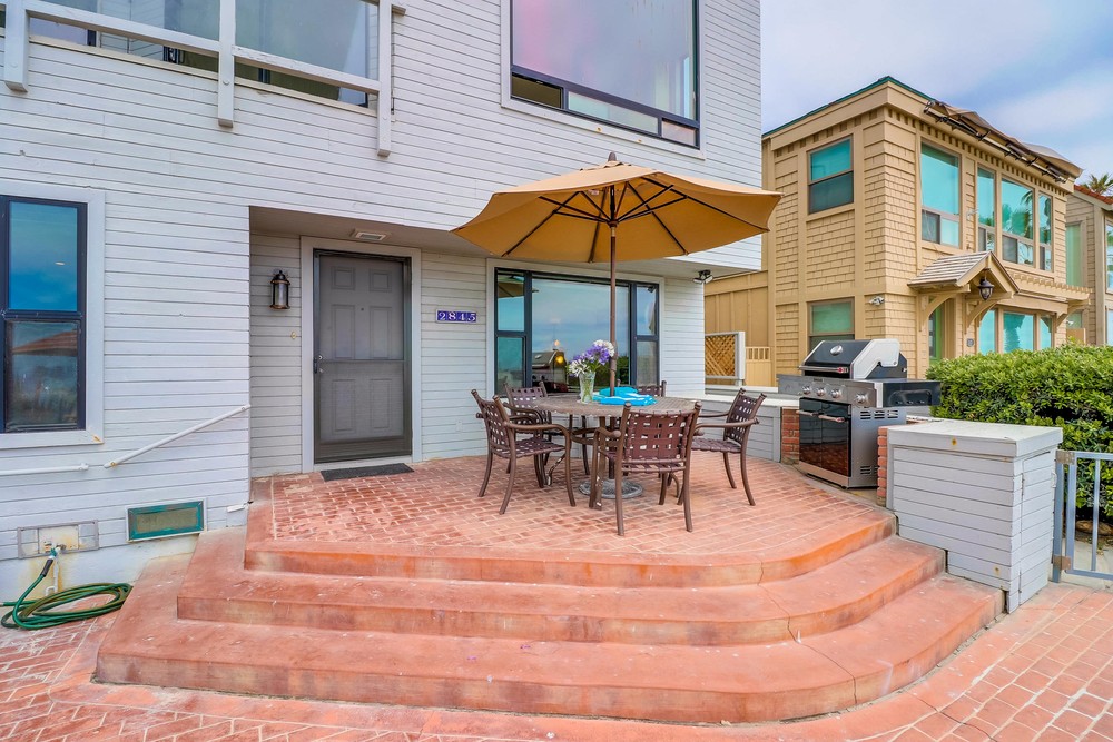Virtual tour photo 7 of 37 for 2845 Ocean Front Walk