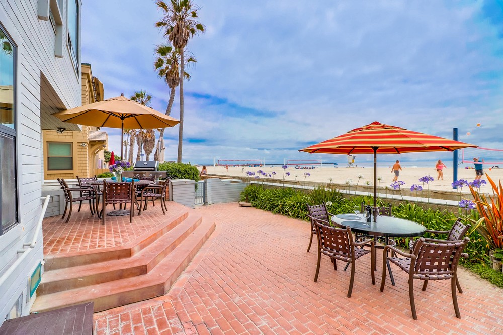 Virtual tour photo 8 of 37 for 2845 Ocean Front Walk