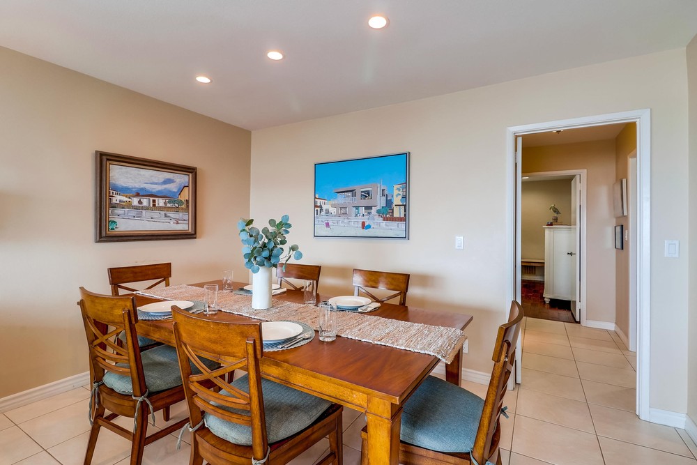 Virtual tour photo 16 of 37 for 2845 Ocean Front Walk