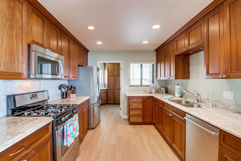 Virtual tour photo 23 of 37 for 2845 Ocean Front Walk