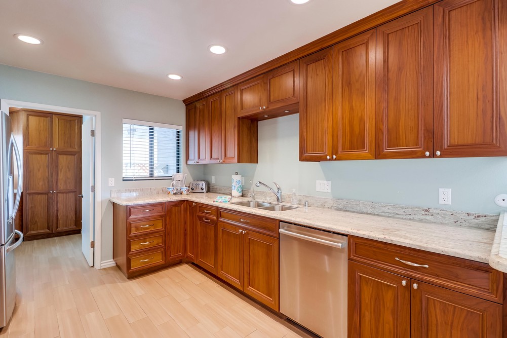 Virtual tour photo 24 of 37 for 2845 Ocean Front Walk