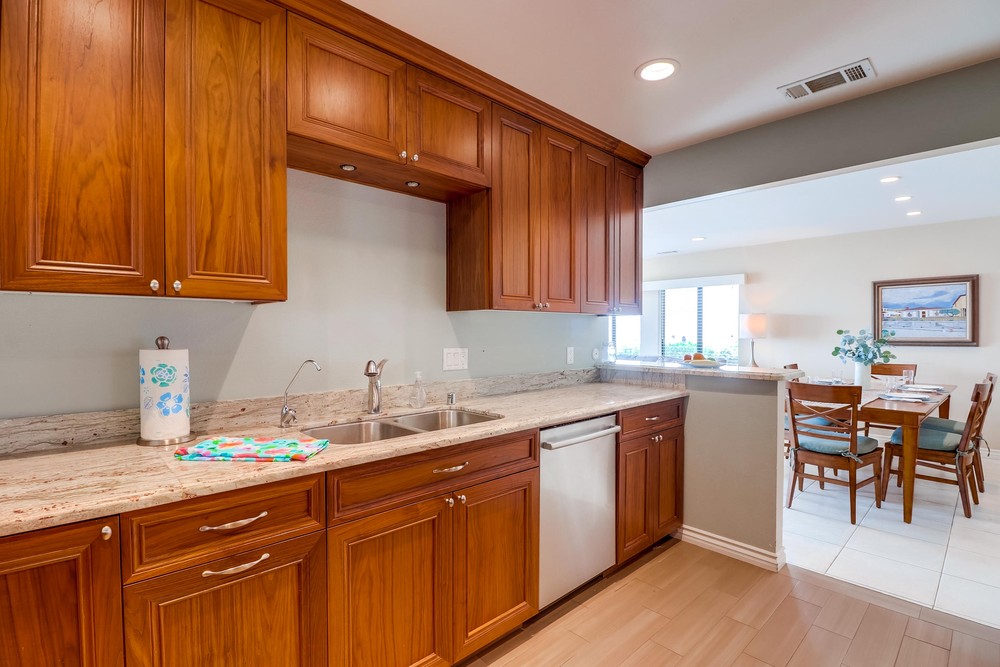 Virtual tour photo 26 of 37 for 2845 Ocean Front Walk