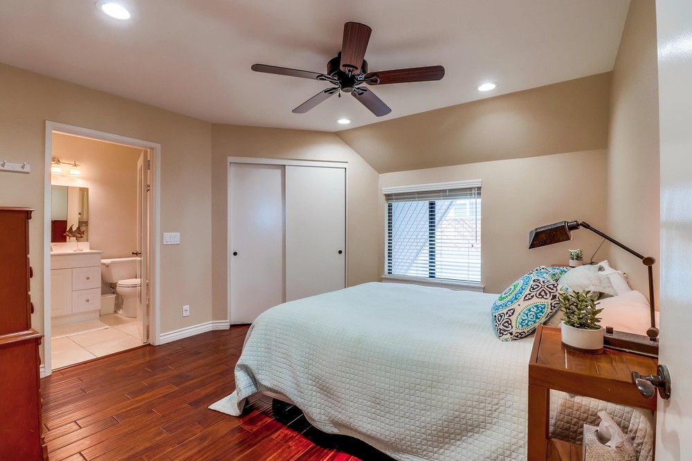 Virtual tour photo 29 of 37 for 2845 Ocean Front Walk
