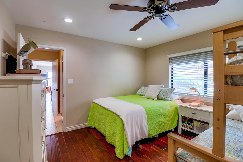 Virtual tour photo 35 of 37 for 2845 Ocean Front Walk