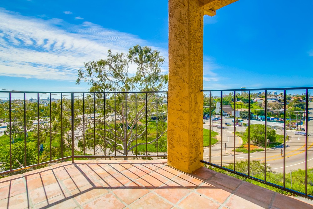 Virtual tour photo 32 of 55 for 2849 E St #15