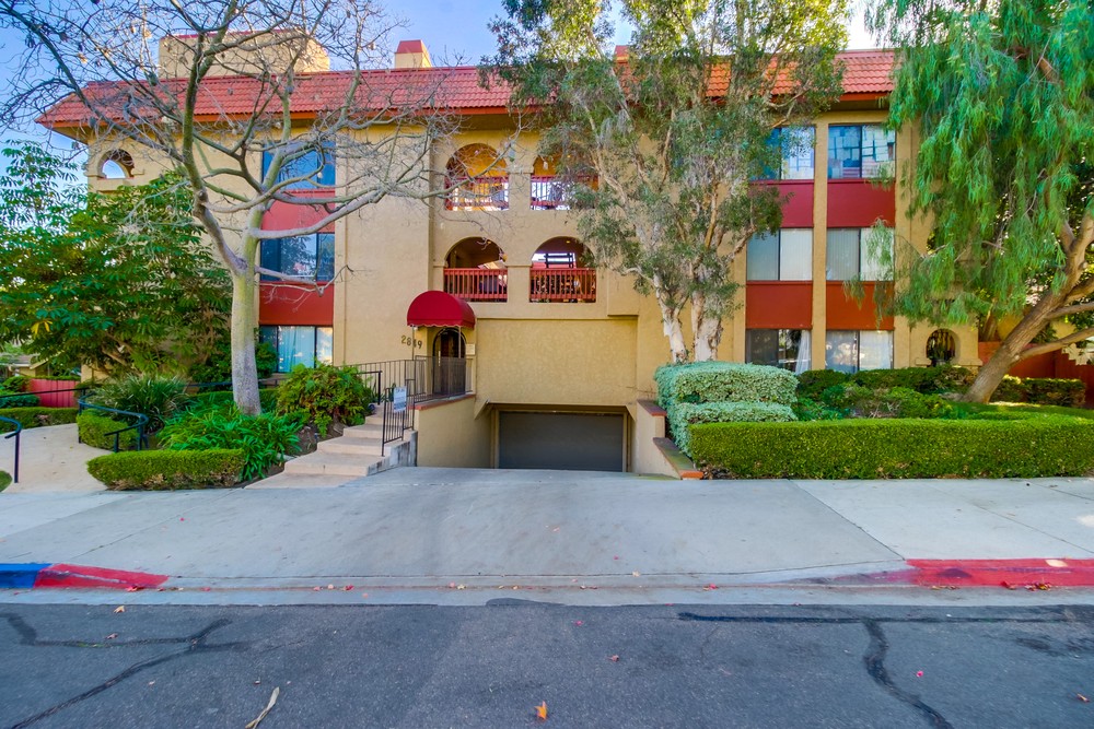 Virtual tour photo 1 of 43 for 2849 E St #15