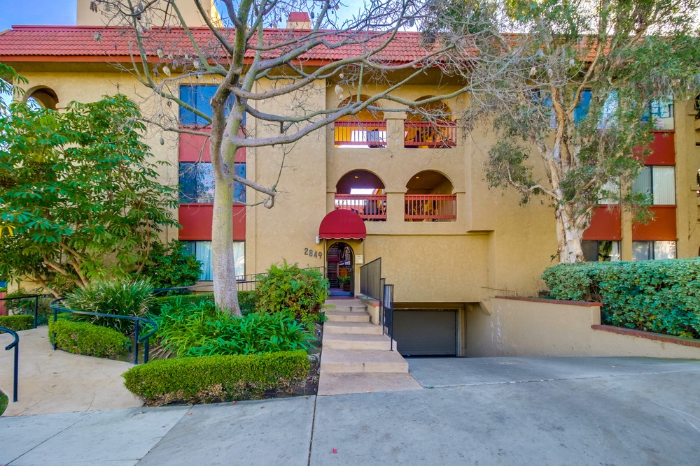 Virtual tour photo 4 of 43 for 2849 E St #15