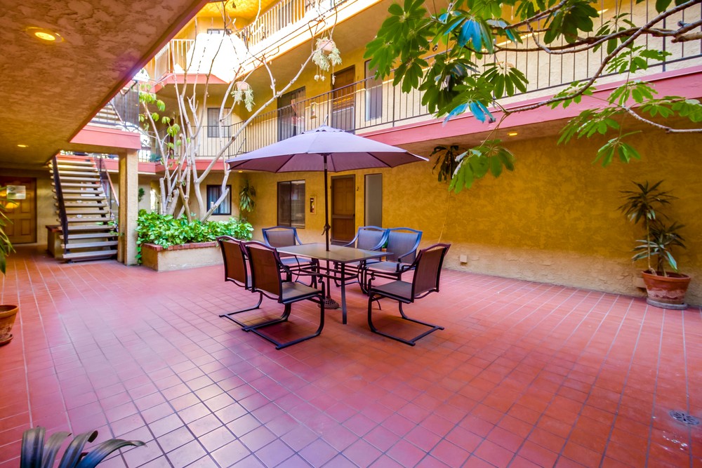 Virtual tour photo 8 of 43 for 2849 E St #15
