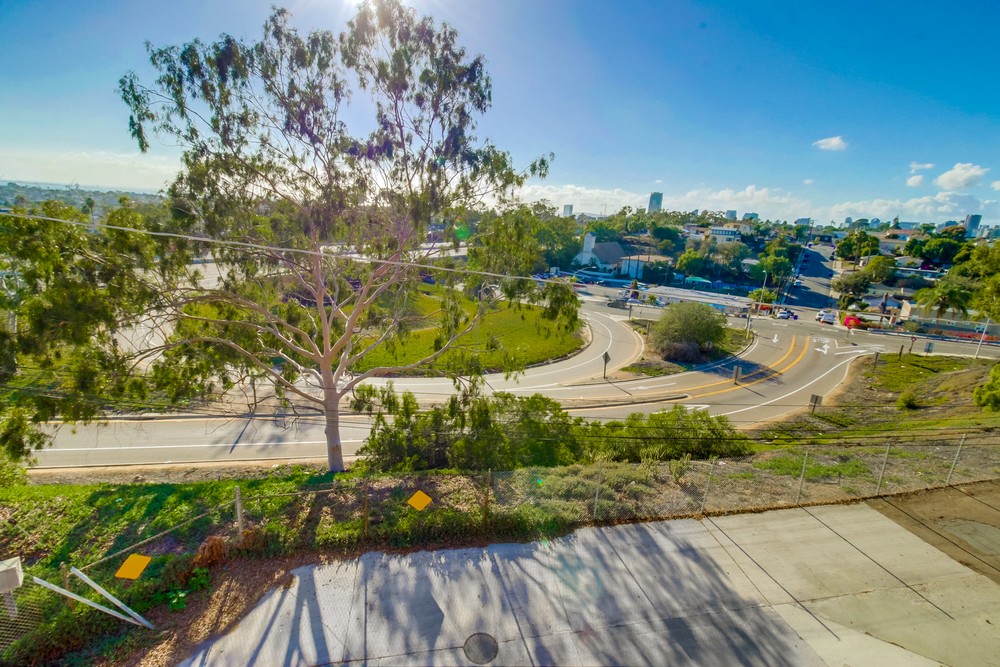Virtual tour photo 33 of 43 for 2849 E St #15
